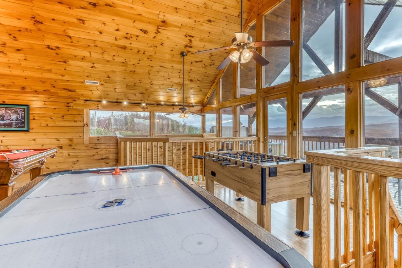 Amidst The Beauty Villa Pigeon Forge Exterior photo