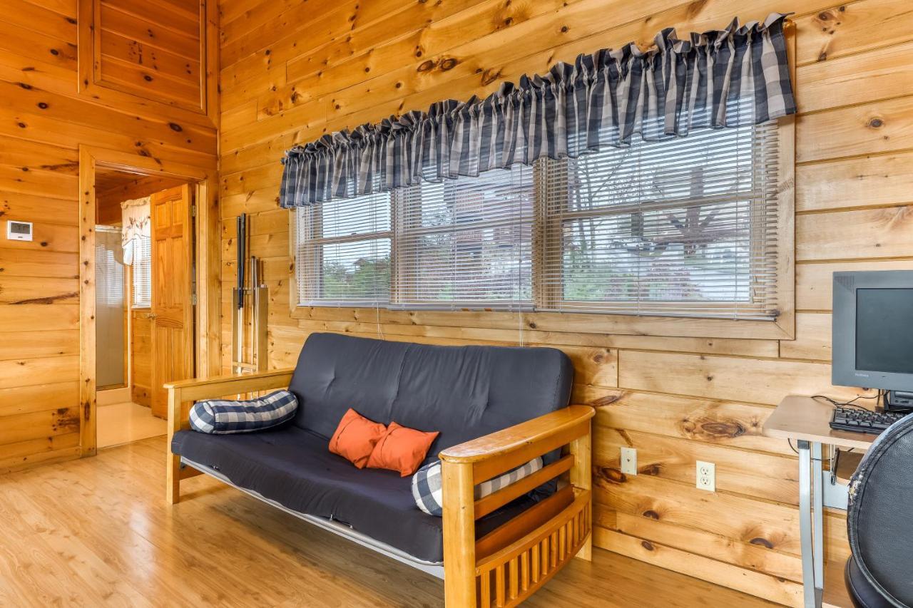 Amidst The Beauty Villa Pigeon Forge Exterior photo